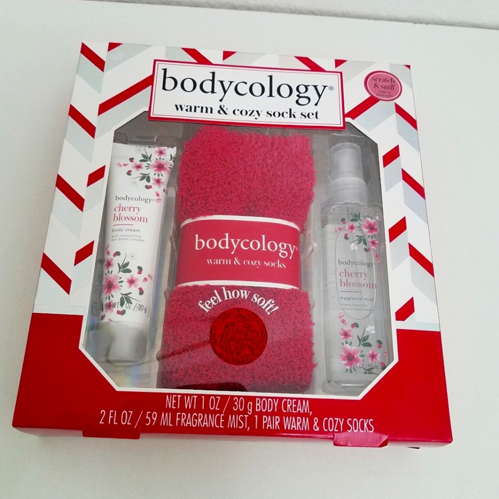 Today ONLY! $10  Bodycology Warm & Cozy Sock Set